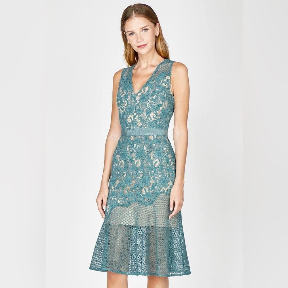 Adelyn Rae Lily Woven Mixed Lace Trumpet Women's Dress (Size S)